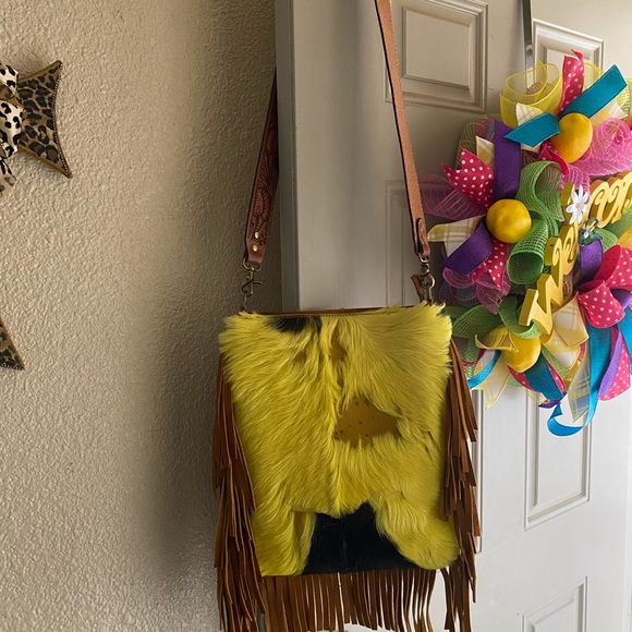 Custom made cowhide purse with real leather fringe and strap never used - Picture 2 of 2